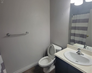 5916 Kenmore Street - Photo Thumbnail 5