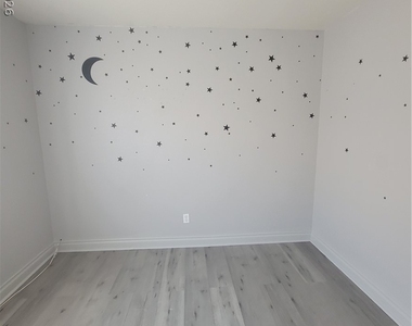 5916 Kenmore Street - Photo Thumbnail 7
