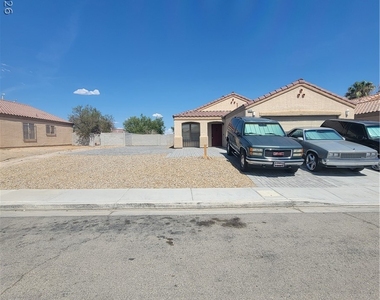 5916 Kenmore Street - Photo Thumbnail 1