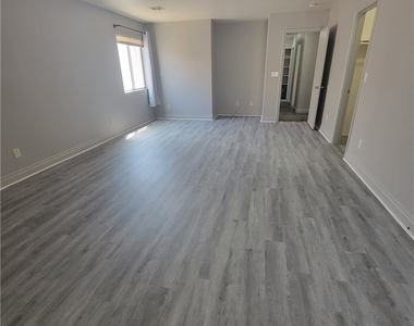 5916 Kenmore Street - Photo Thumbnail 14