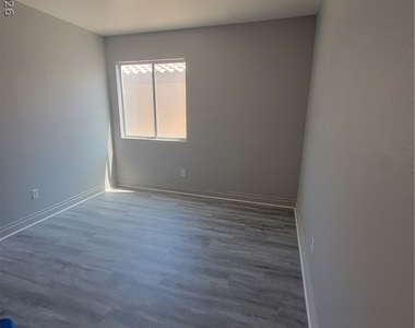 5916 Kenmore Street - Photo Thumbnail 4
