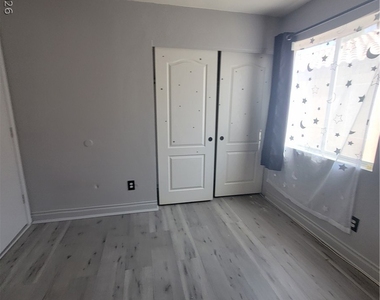 5916 Kenmore Street - Photo Thumbnail 8