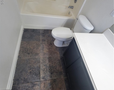 5916 Kenmore Street - Photo Thumbnail 18