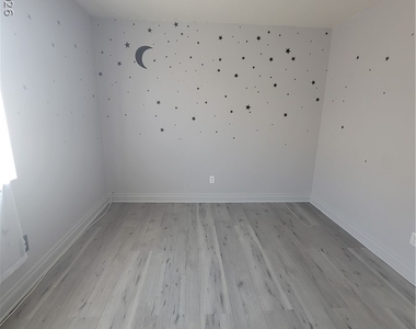 5916 Kenmore Street - Photo Thumbnail 11