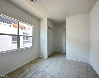 3341 Esker Ridge Avenue - Photo Thumbnail 18