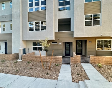 3341 Esker Ridge Avenue - Photo Thumbnail 1