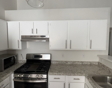 4623 Krissylouise Way - Photo Thumbnail 2