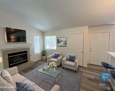 4623 Krissylouise Way - Photo Thumbnail 9