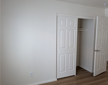 3453 Classic Bay Lane - Photo Thumbnail 17