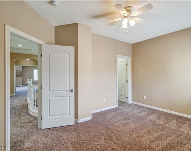 9180 Worsley Park Place - Photo Thumbnail 32