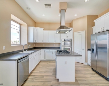9180 Worsley Park Place - Photo Thumbnail 23