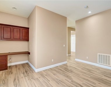 9180 Worsley Park Place - Photo Thumbnail 21