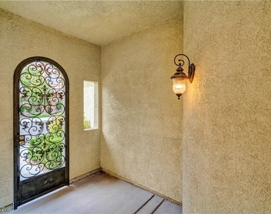 9180 Worsley Park Place - Photo Thumbnail 14
