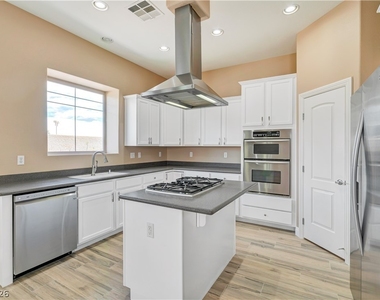 9180 Worsley Park Place - Photo Thumbnail 1
