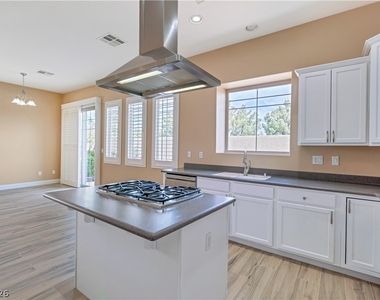 9180 Worsley Park Place - Photo Thumbnail 24