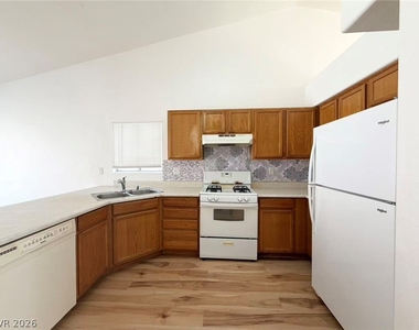 2732 Echo Springs Street - Photo Thumbnail 5