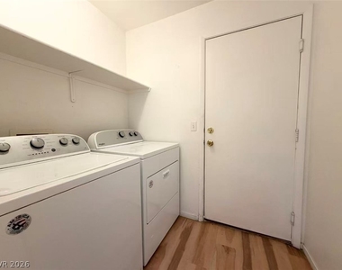 2732 Echo Springs Street - Photo Thumbnail 8