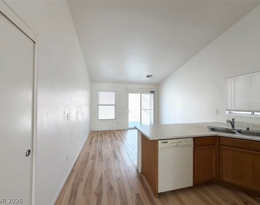2732 Echo Springs Street - Photo Thumbnail 7