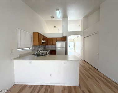 2732 Echo Springs Street - Photo Thumbnail 6