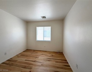 2732 Echo Springs Street - Photo Thumbnail 9