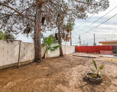 612 Bruce Street - Photo Thumbnail 5