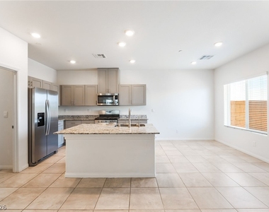 410 Larksong Avenue - Photo Thumbnail 6