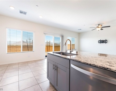 410 Larksong Avenue - Photo Thumbnail 11