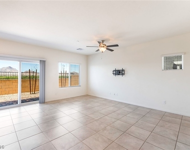 410 Larksong Avenue - Photo Thumbnail 12
