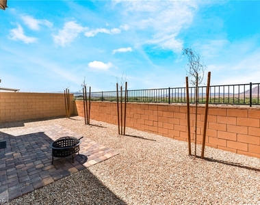 410 Larksong Avenue - Photo Thumbnail 27