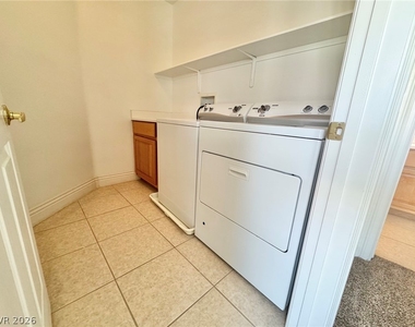 9469 Thatched Sunlight Court - Photo Thumbnail 6