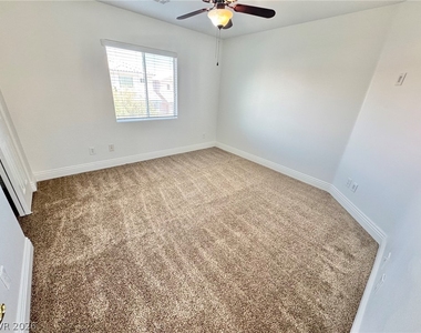 9469 Thatched Sunlight Court - Photo Thumbnail 27