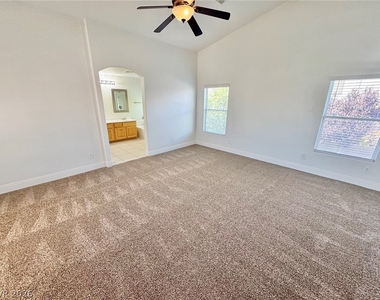 9469 Thatched Sunlight Court - Photo Thumbnail 18