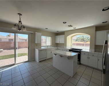 10972 Ladyburn Court - Photo Thumbnail 3