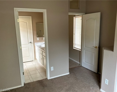 5413 Rusty Anchor Court - Photo Thumbnail 13