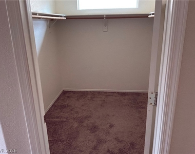 5413 Rusty Anchor Court - Photo Thumbnail 9