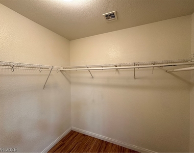 9510 Diamond Bridge Avenue - Photo Thumbnail 15