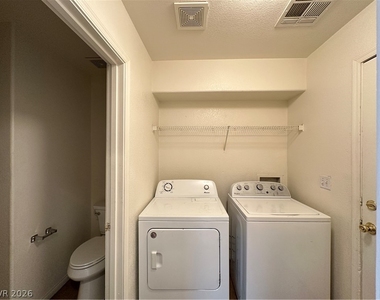 9510 Diamond Bridge Avenue - Photo Thumbnail 7