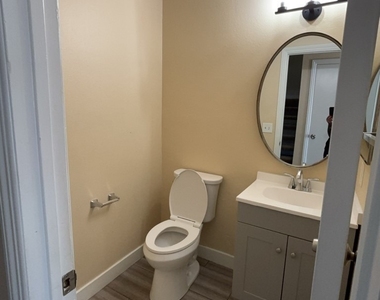 3164 Marsford Place - Photo Thumbnail 4