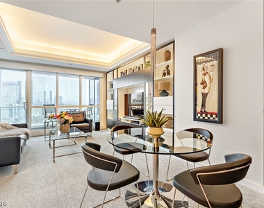 4525 Dean Martin Drive - Photo Thumbnail 6