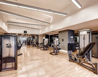 4525 Dean Martin Drive - Photo Thumbnail 21