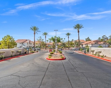 7909 Fossil Creek Lane - Photo Thumbnail 20