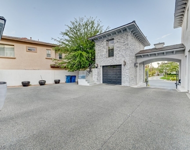 10212 Stone Briar Court - Photo Thumbnail 26