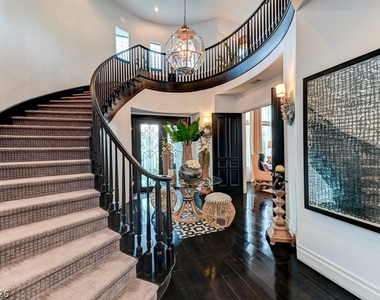 10212 Stone Briar Court - Photo Thumbnail 30