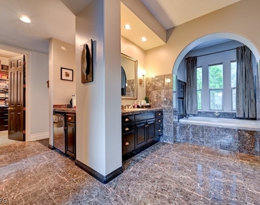 10212 Stone Briar Court - Photo Thumbnail 95