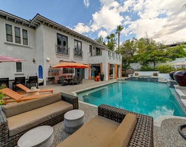 10212 Stone Briar Court - Photo Thumbnail 11