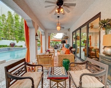 10212 Stone Briar Court - Photo Thumbnail 17