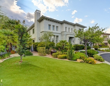 10212 Stone Briar Court - Photo Thumbnail 2