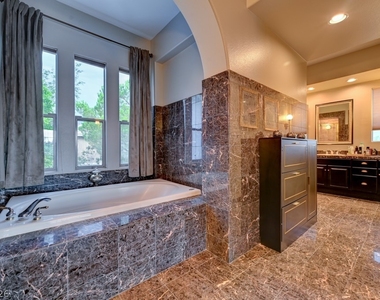 10212 Stone Briar Court - Photo Thumbnail 98