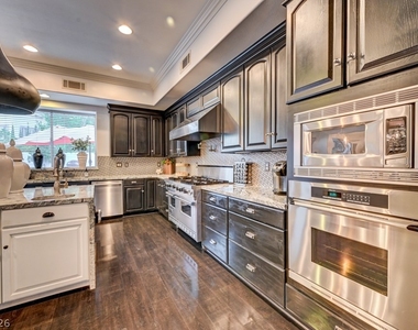 10212 Stone Briar Court - Photo Thumbnail 58
