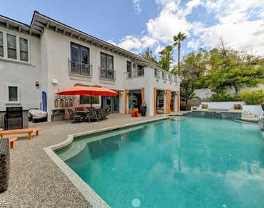 10212 Stone Briar Court - Photo Thumbnail 12